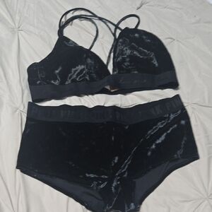 Victoria's Secret Black Velvet Bra Set Pink Xl New